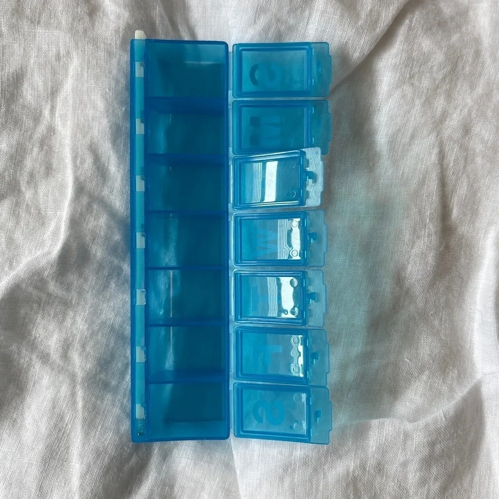 Weekly 7-Day Pill Organizer, Days of the Week Locked Container